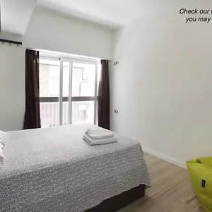 https://gracia-city-hostel-barcelona.catalonia-hotels.com