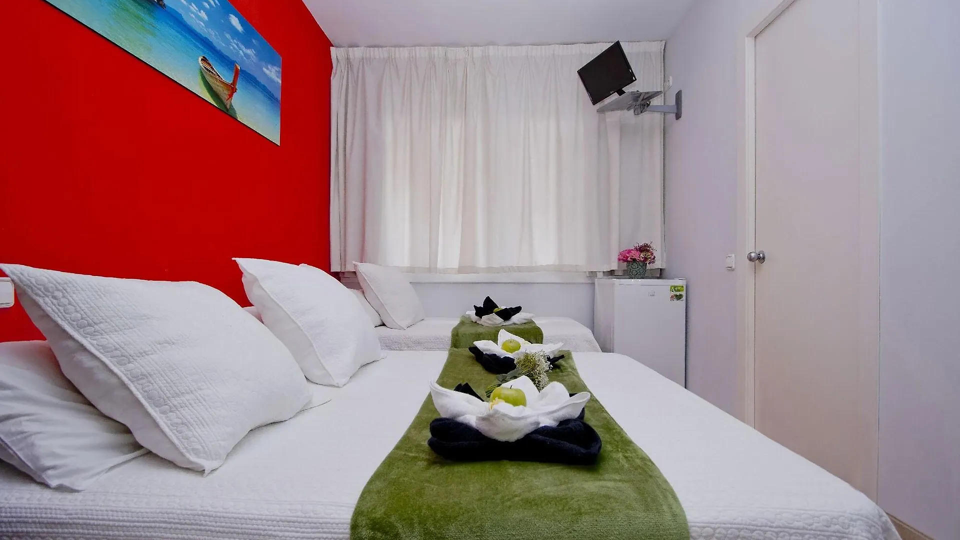 Guest house Barcelona City North Hostal